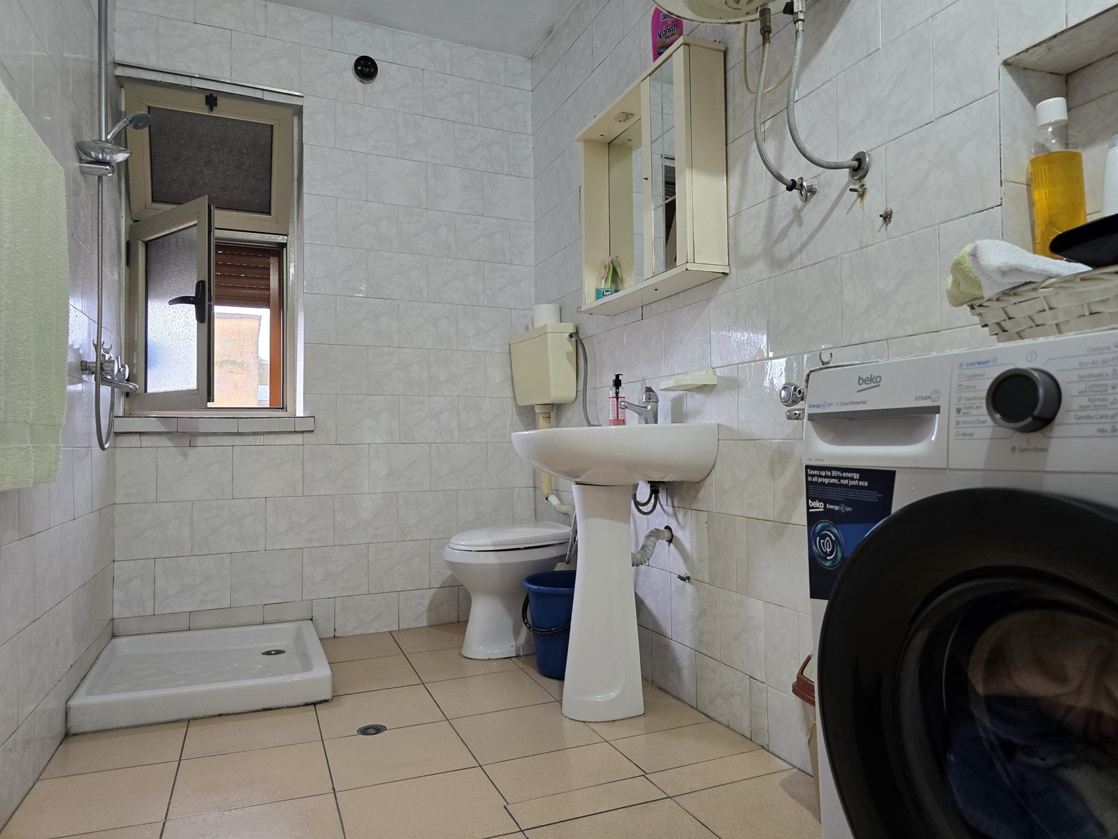 WhatsApp Image 2025-12-15 at 09.48.35 (1)